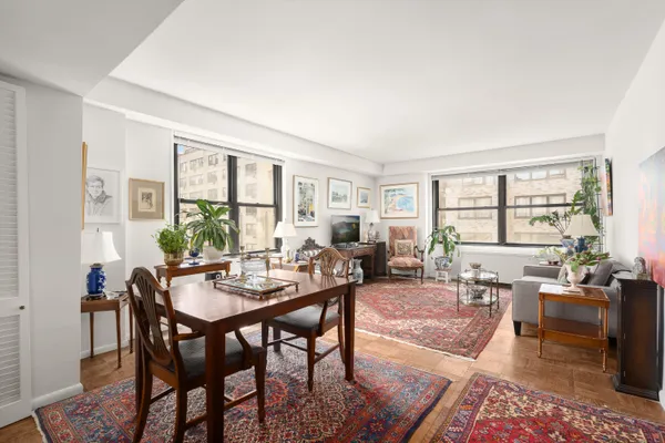$550,000 | 225 East 57th Street, Unit 12M | Midtown East