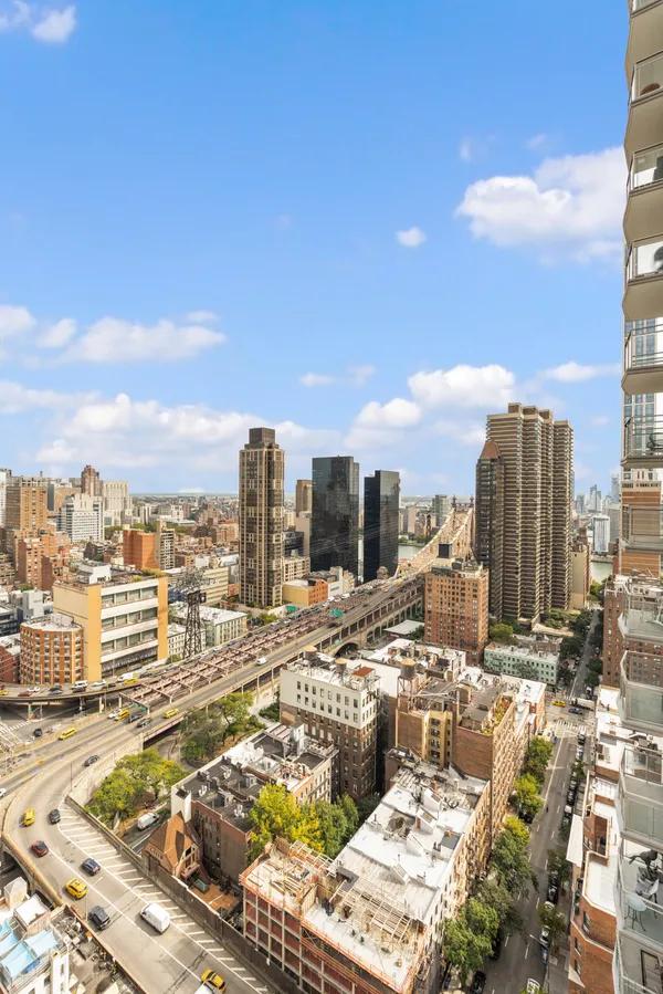 $795,000 | 303 East 57th Street, Unit 30E | Sutton Place