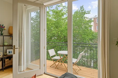 $599,000 | 1905 Green Street, Unit 11, Philadelphia, PA 19130