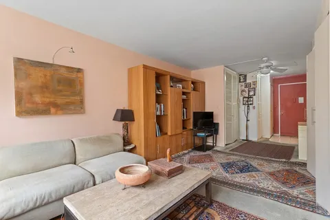$529,000 | 210 East 15th Street, Unit 6D | Gramercy