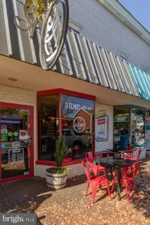 $1,100,000 | 2404 King Street, Alexandria, VA 22301