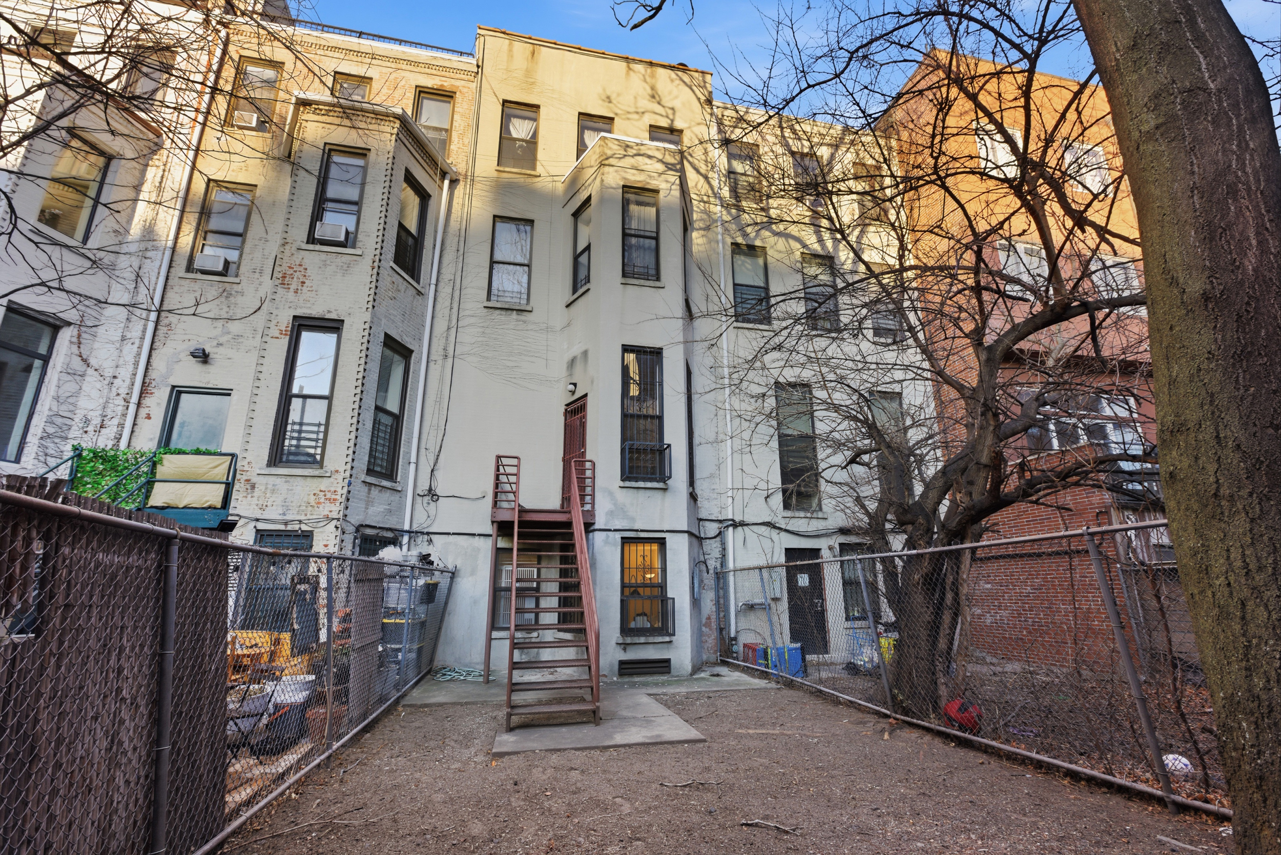 20 East 126th Street Manhattan, NY 10035 - Photo 12 of 19 a view of a large building