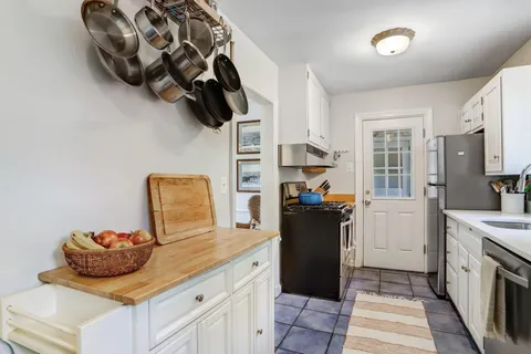 $1,225,000 | 3501 Bradley Lane, Chevy Chase, MD 20815