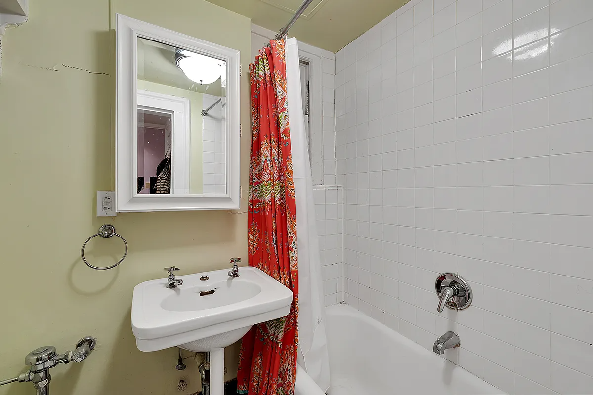 311 East 9th Street, Unit 2R Manhattan, NY 10003 - Photo 4 of 6