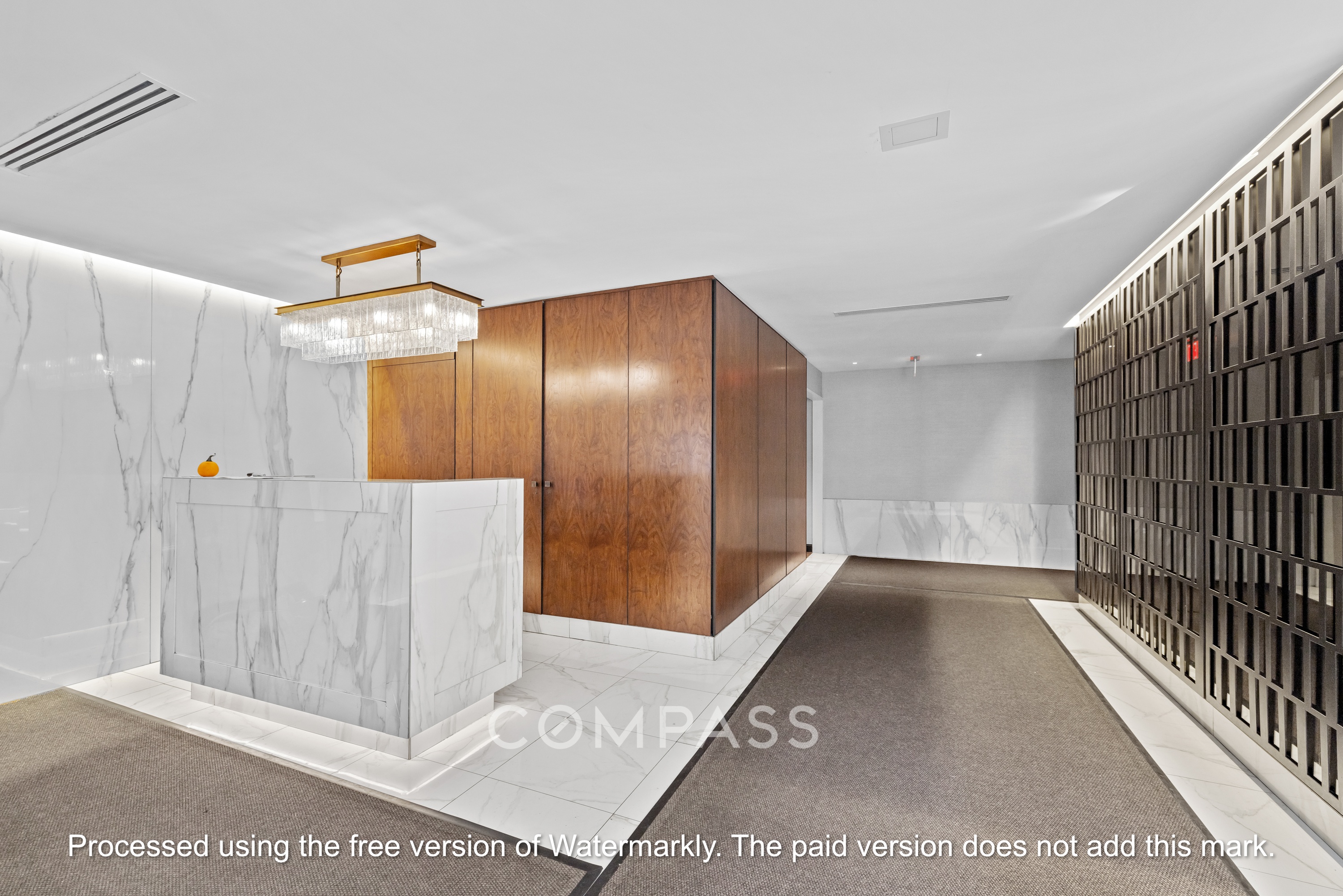 345 East 81st Street, Unit 8G Manhattan, NY 10028 - Photo 15 of 17 a view of a hallway
