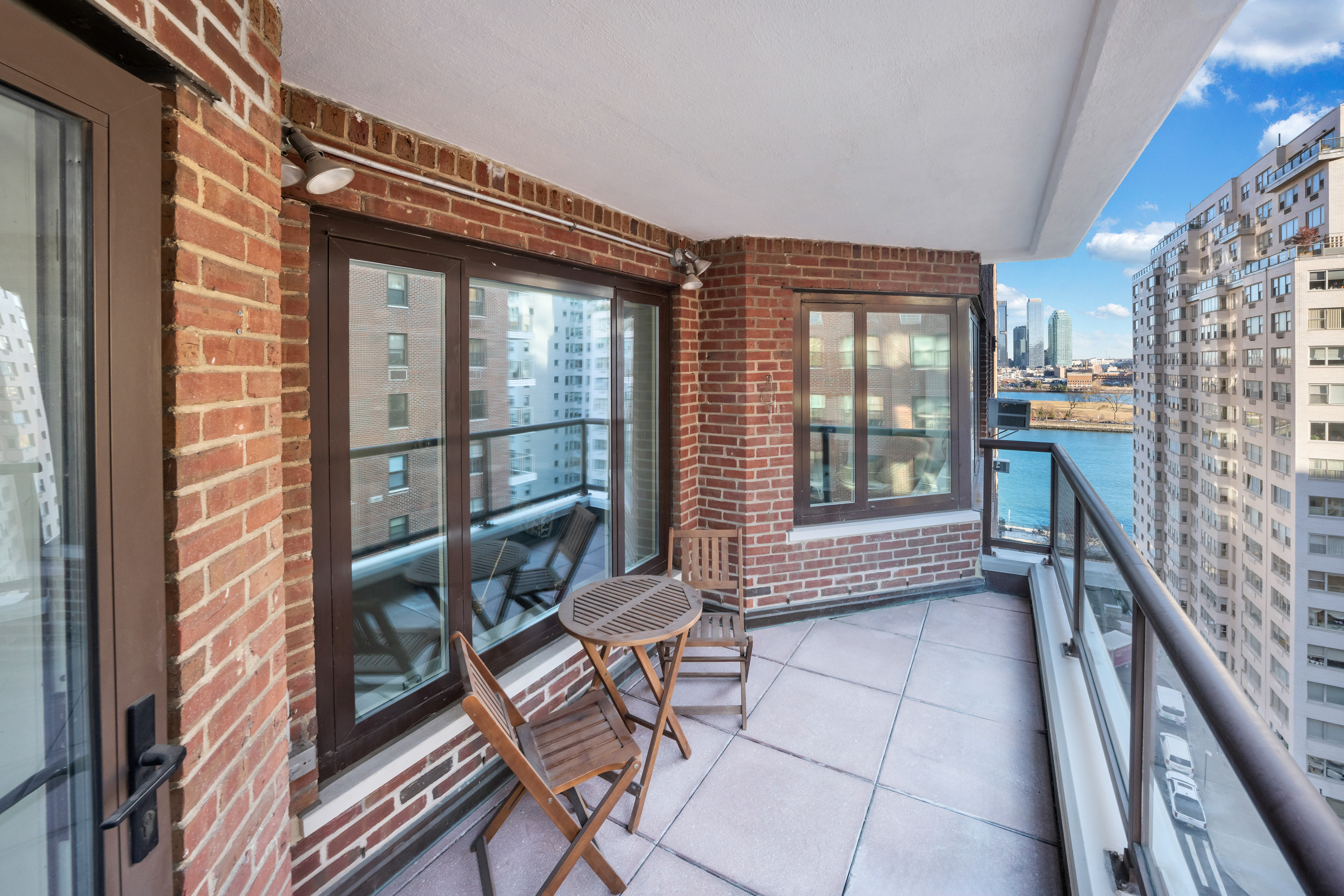 36 Sutton Place South, Unit 13D Manhattan, NY 10022 - Photo 4 of 9