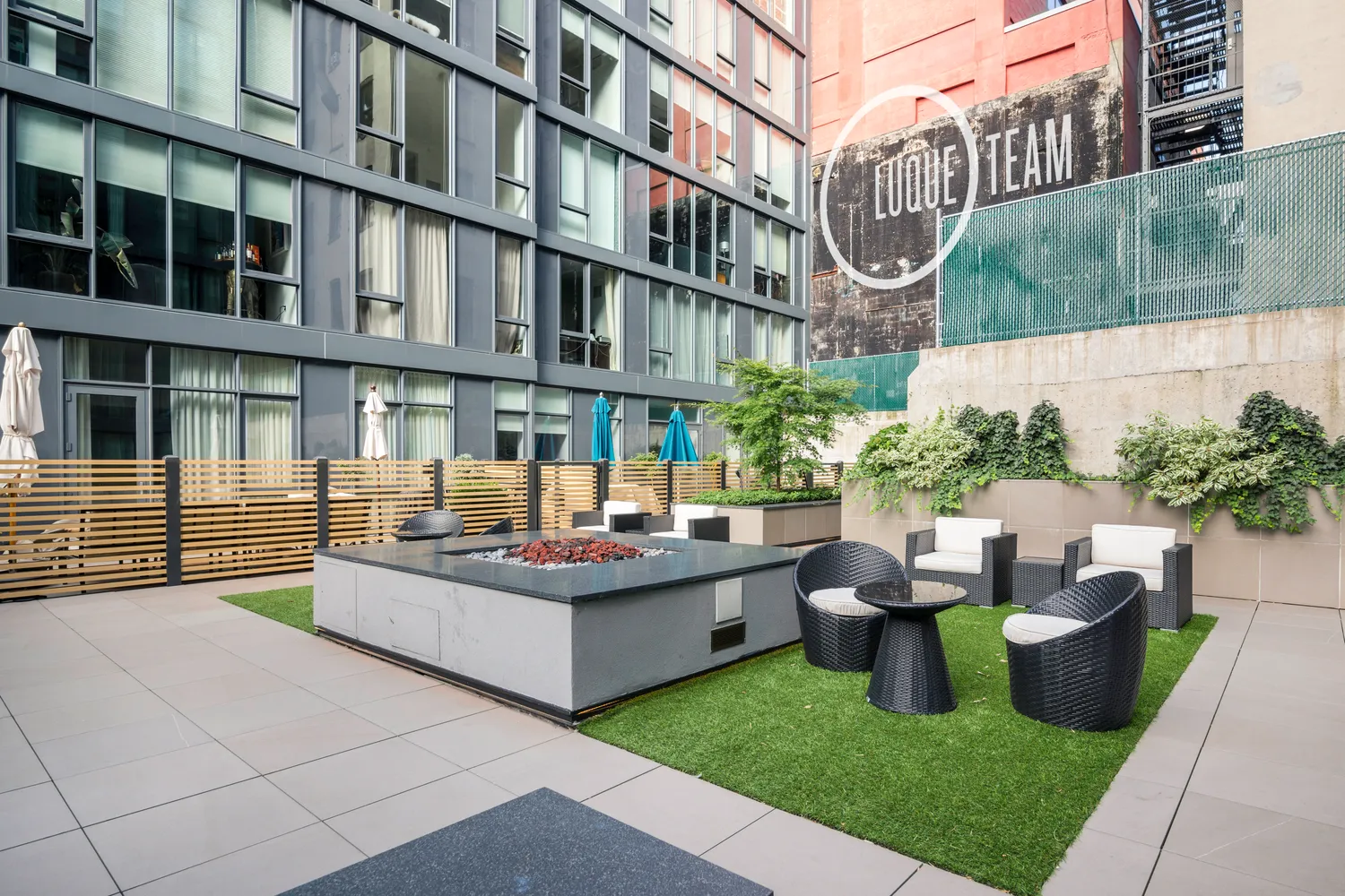 $840,000 | 540 West 49th Street, Unit 405S | Hell's Kitchen