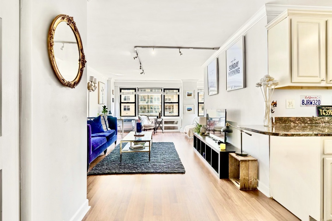 245 East 24th Street, Unit 10E Manhattan, NY 10010 - Photo 1 of 10 Gallery Image 1