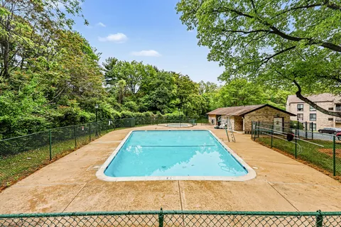 $249,000 | 6141 Edsall Road, Unit L, Alexandria, VA 22304