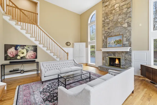 $2,200,000 | 182 River Park Drive, Great Falls, VA 22066