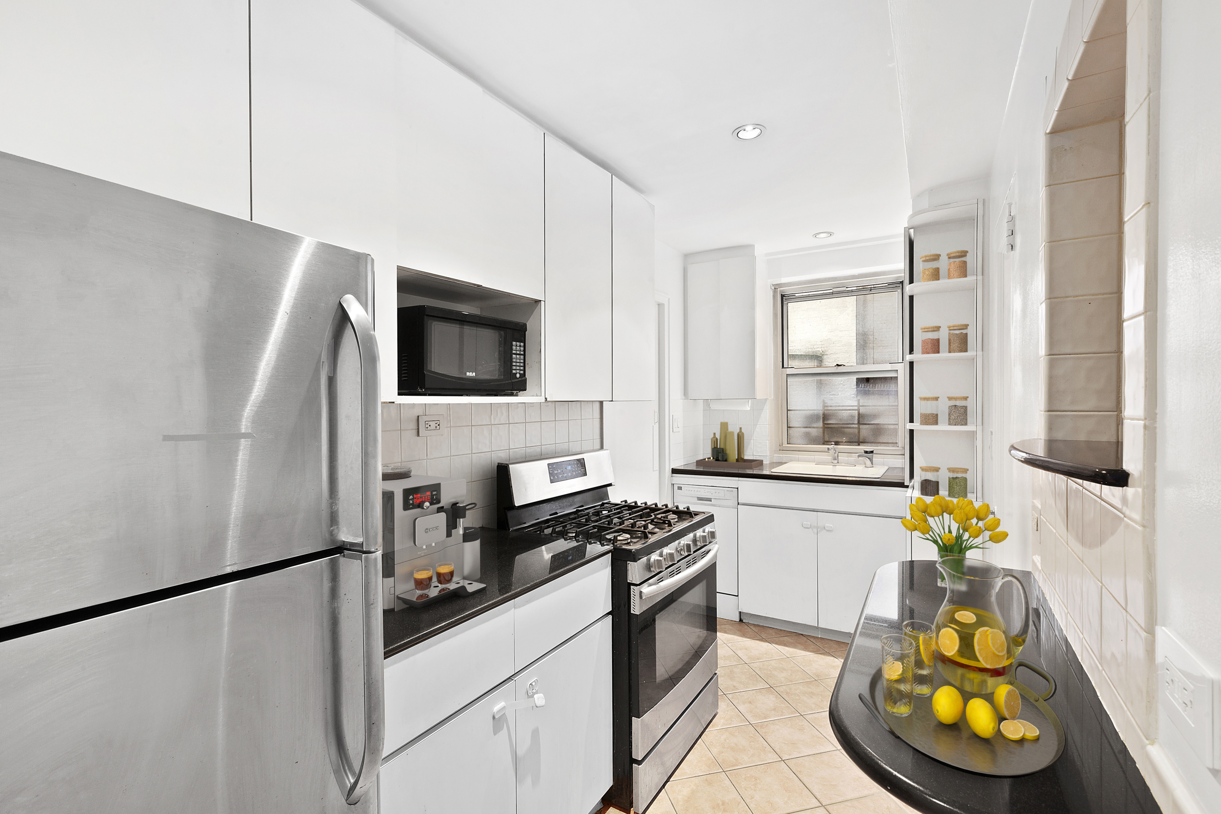 930 5th Avenue, Unit 3H Manhattan, NY 10021 - Photo 3 of 10