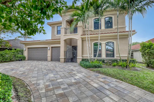$1,824,990 | 10 Kintyre Road, Palm Beach Gardens, FL 33418