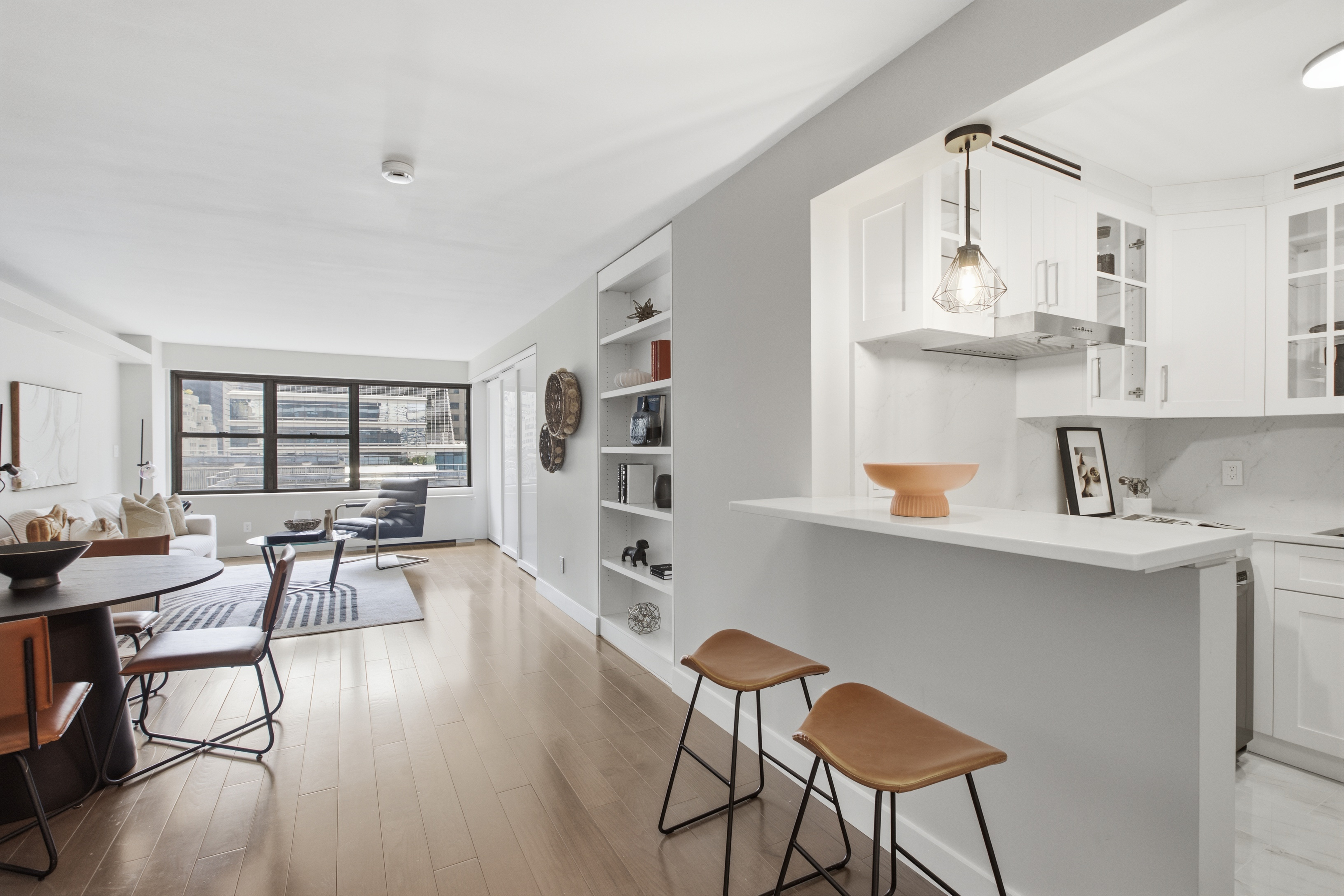 166 East 61st Street, Unit 12L Manhattan, NY 10065 - Photo 3 of 13 Gallery Image 3