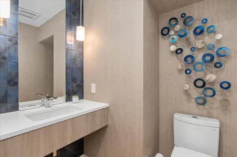 $1,395,000 | 7313 Woodmont Avenue, Unit R, Bethesda, MD 20814