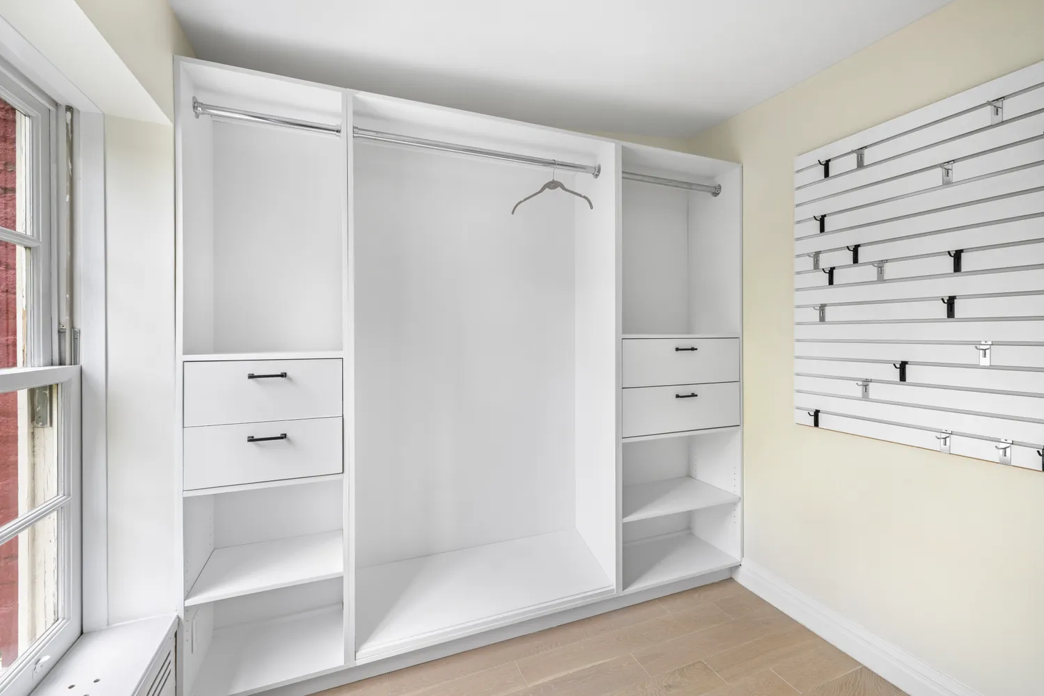 a view of a garden with a tree