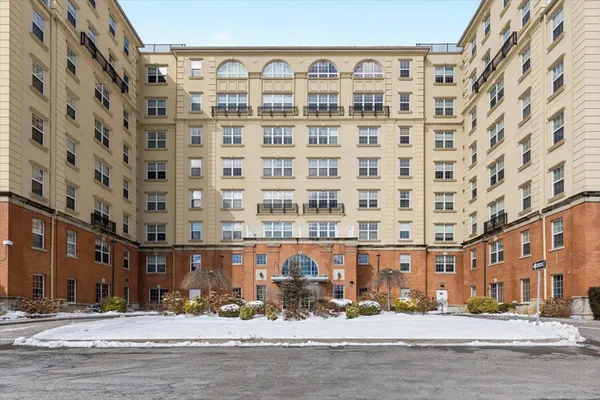 $6,000 | 10 Byron Place, Unit 320, Larchmont, NY 10538