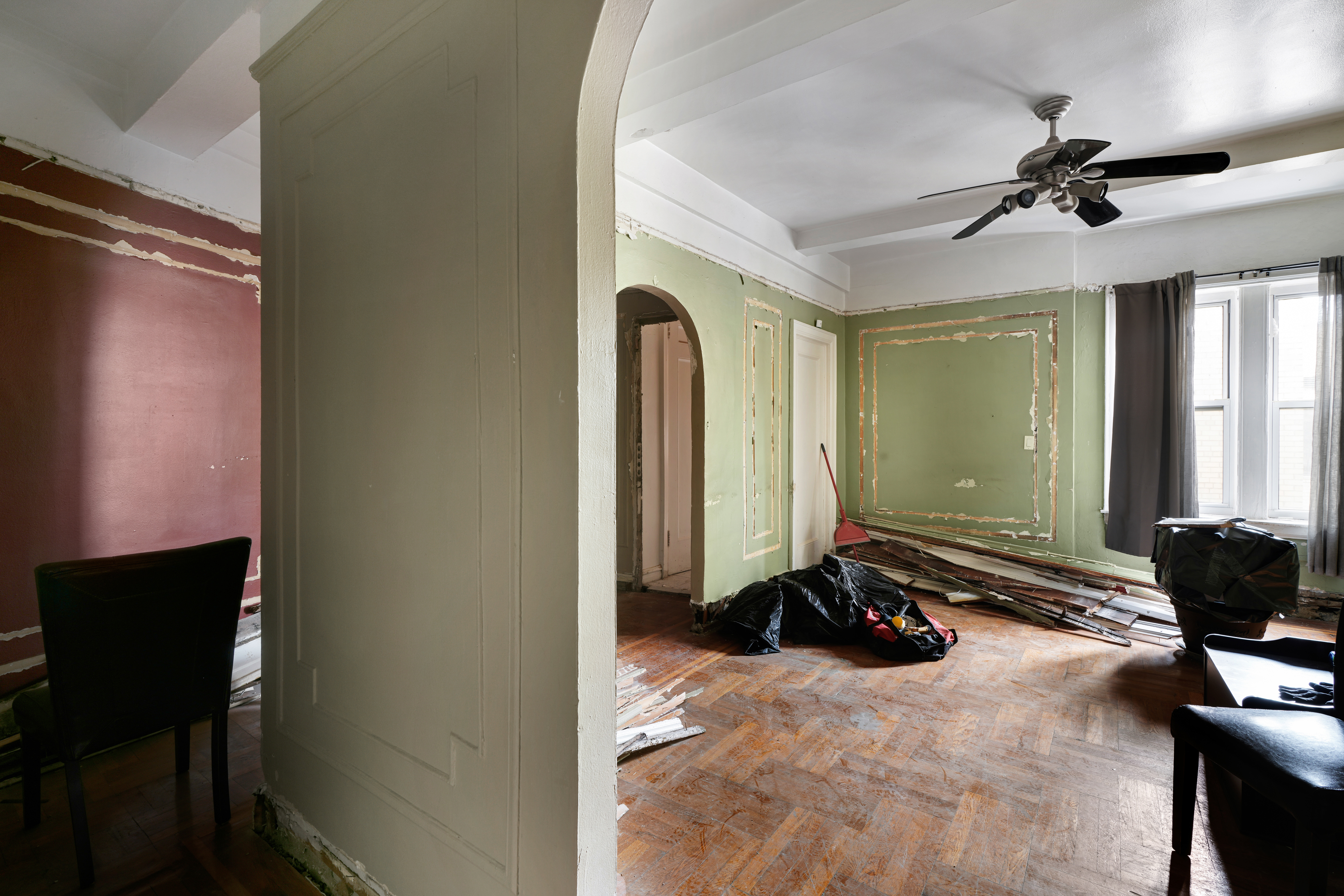 416 Ocean Avenue, Unit 62 Brooklyn, NY 11226 - Photo 7 of 22 a room with gym equipment and a large mirror