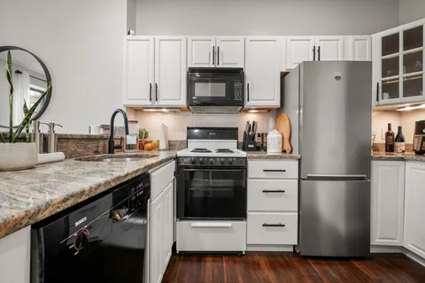 $649,999 | 549 Columbus Avenue, Unit 2, Boston, MA 02118
