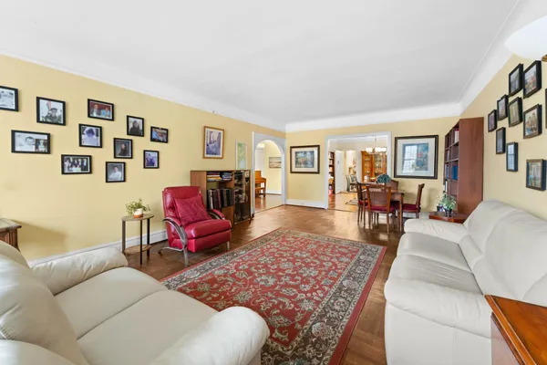 $2,150,000 | 161 West 75th Street, Unit 10A | Upper West Side