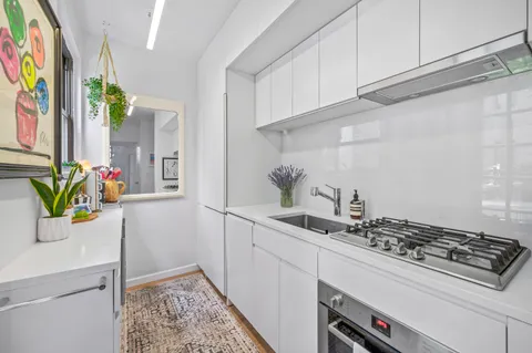 $1,199,000 | 140 West 58th Street, Unit PHA | Midtown Central