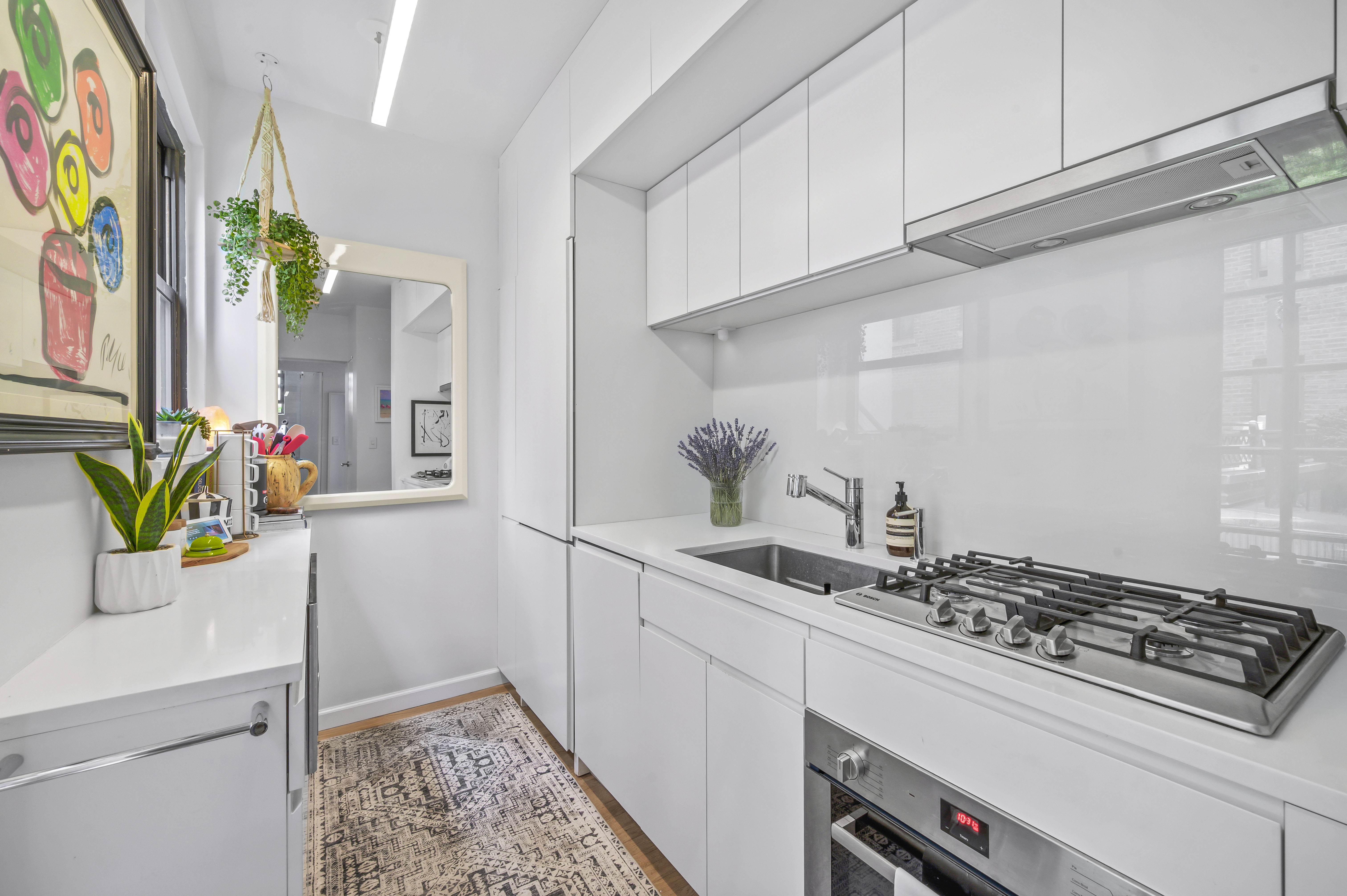 140 West 58th Street, Unit PHA Manhattan, NY 10019 - Photo 9 of 13