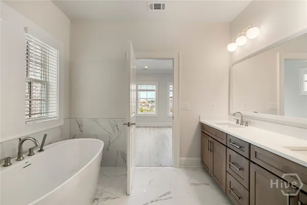 $1,170,339 | 354 Eastern Wharf Avenue, Savannah, GA 31401