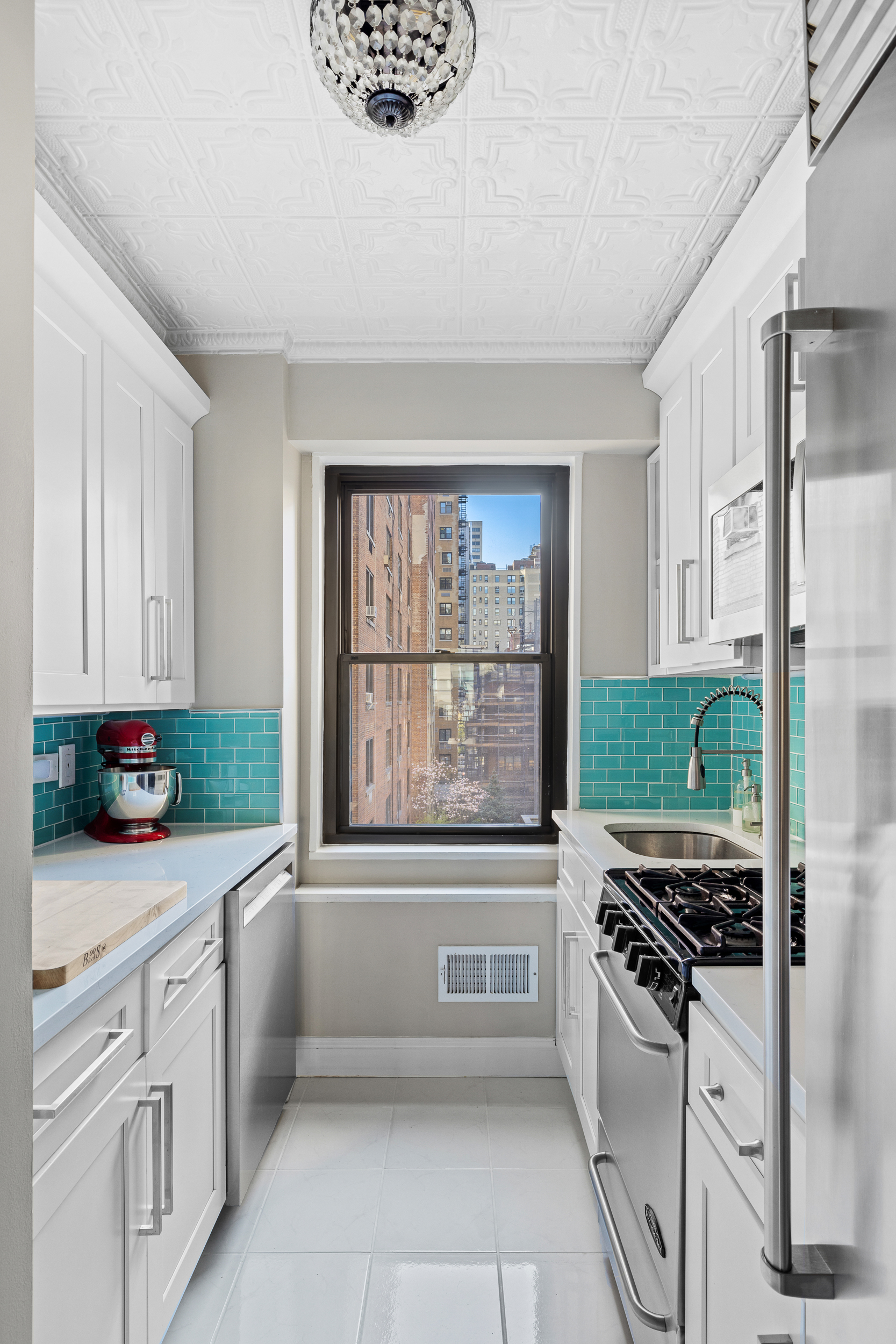 178 East 80th Street, Unit 6A Manhattan, NY 10075 - Photo 6 of 13 Gallery Image 6