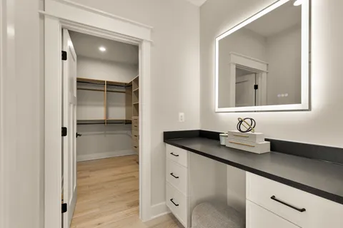 Contact Agent | Longview Drive, Alexandria, VA 22314