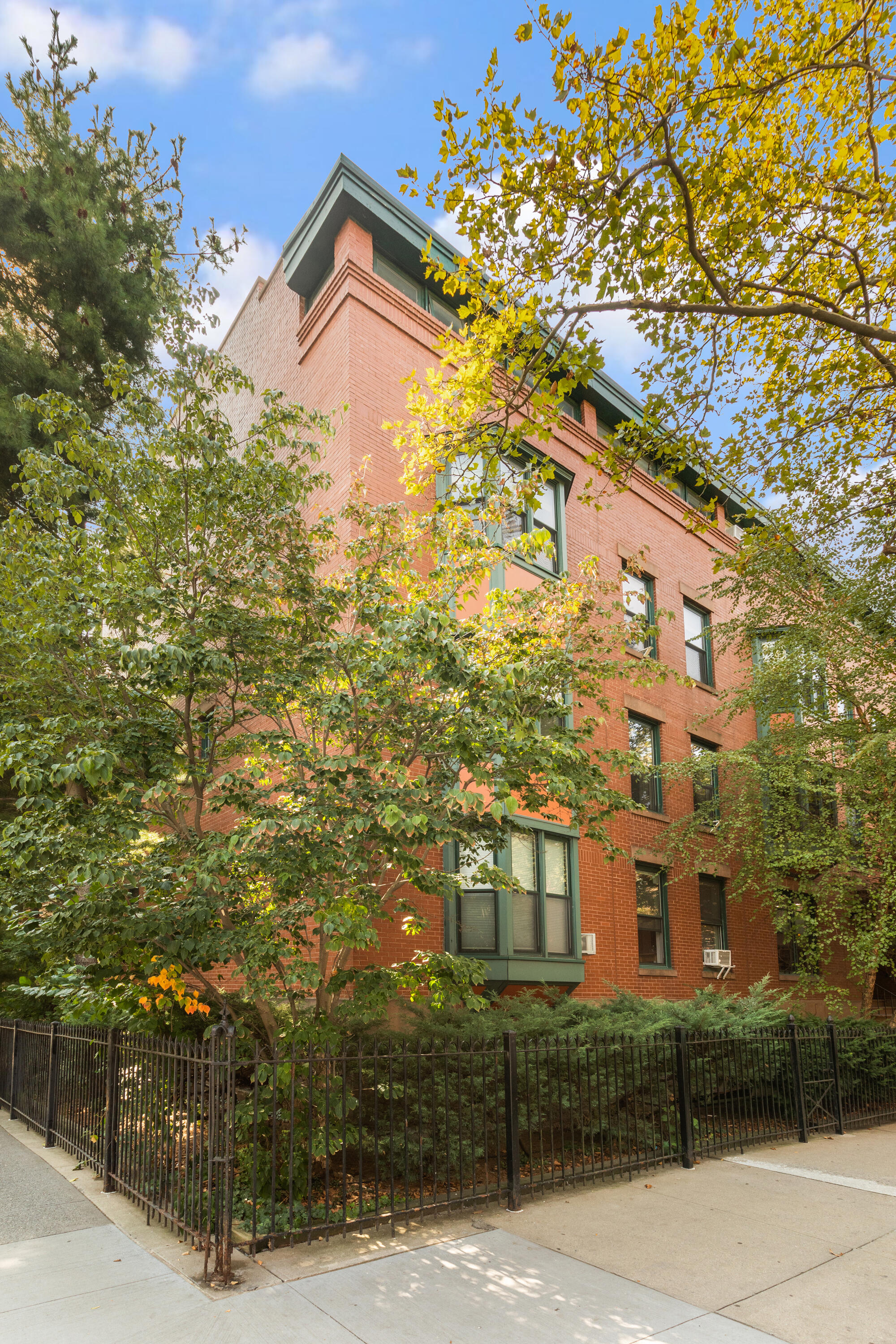 238 Clinton Street, Unit DE Brooklyn, NY 11201 - Photo 17 of 19 a view of a building