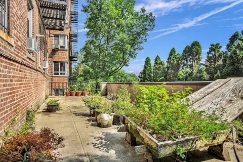 $295,000 | 4445 Post Road, Unit 5B | Fieldston