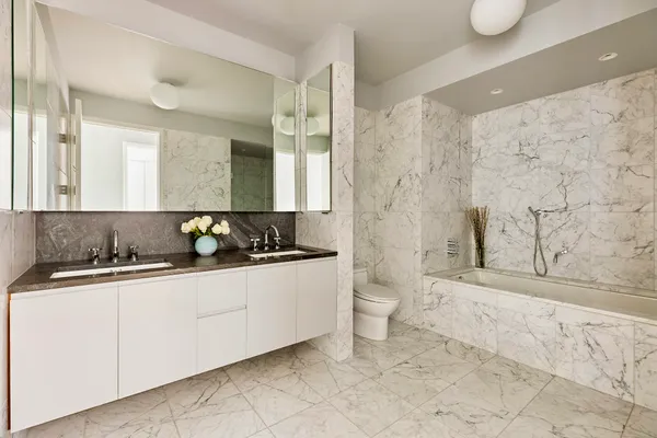 $4,750,000 | 311 West Broadway, Unit 4E | SoHo