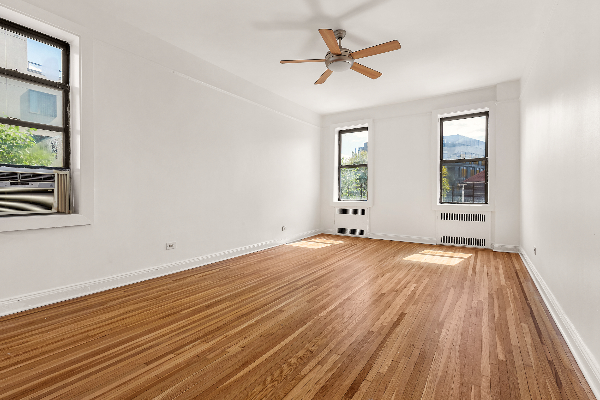 81 Ocean Parkway, Unit 3J Brooklyn, NY 11218 - Photo 1 of 6