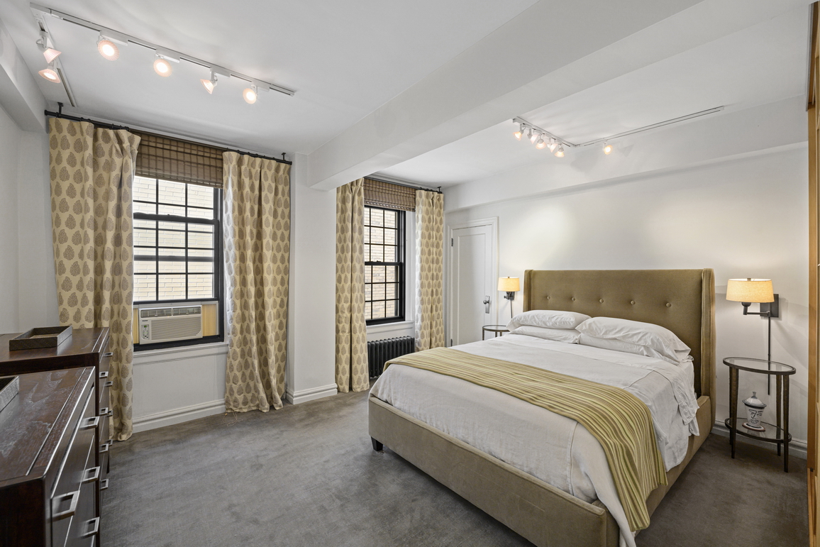 102 East 22nd Street, Unit 10G Manhattan, NY 10010 - Photo 7 of 13