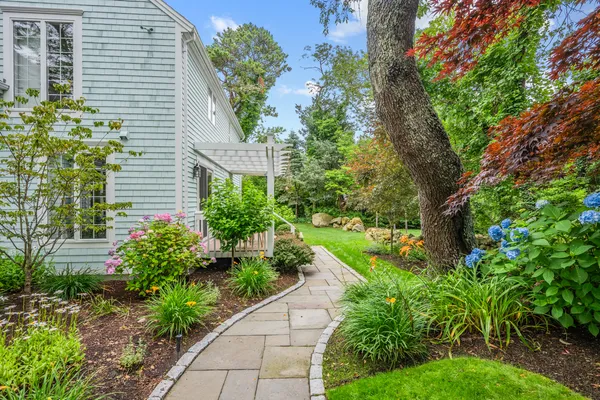$2,650,000 | 122 Stoney Cove Lane, Cummaquid, MA 02637
