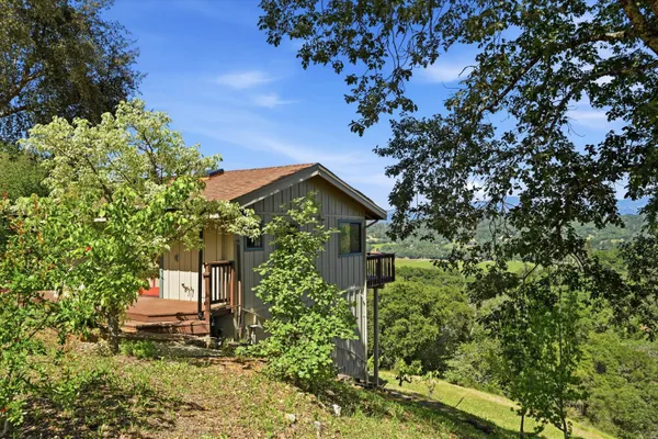 $2,495,000 | 6341 West Dry Creek Road, Healdsburg, CA 95448