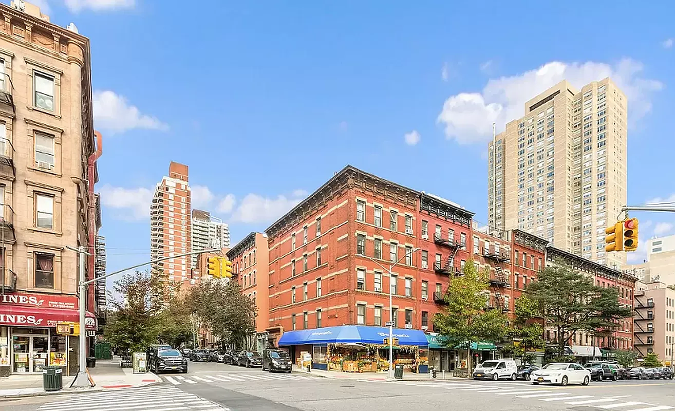 1582 York Avenue, Unit 2C Manhattan, NY 10028 - Photo 8 of 12 a view of a building and a street