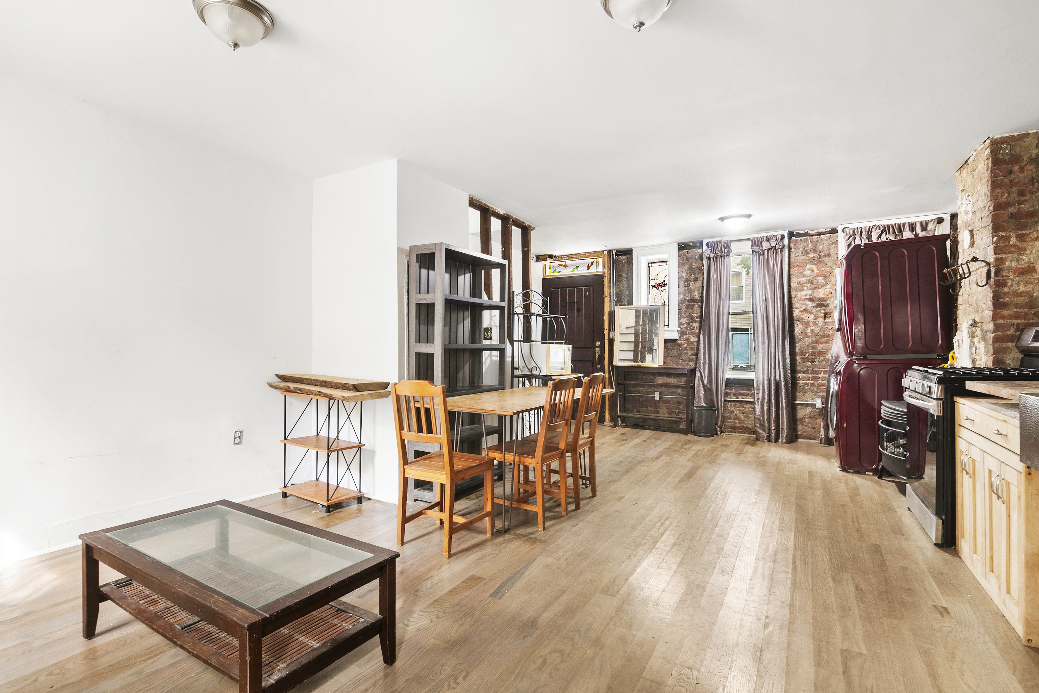 464 East New York Avenue Brooklyn, NY 11225 - Photo 4 of 12 Gallery Image 4