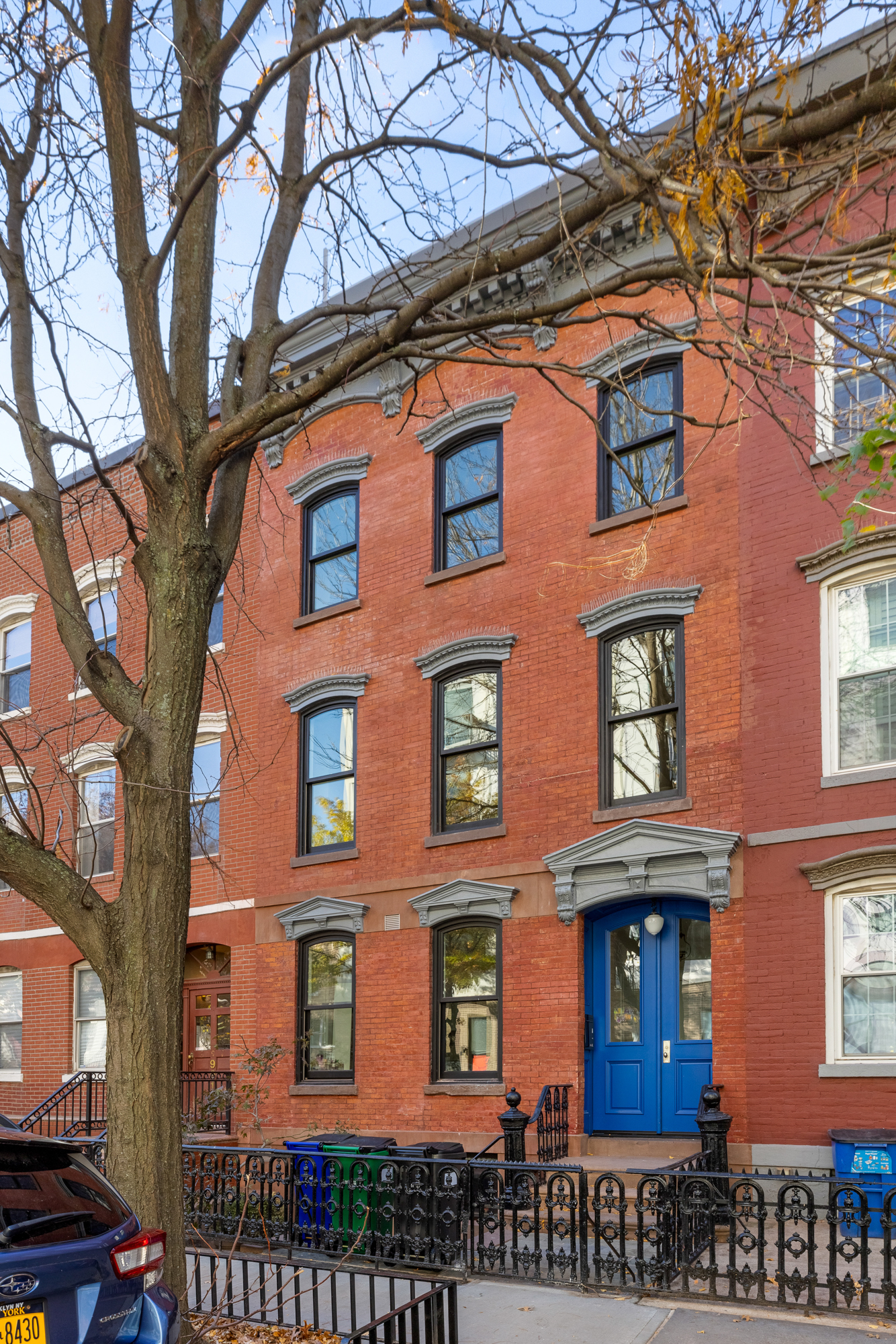 993 Lorimer Street, Unit 2 Brooklyn, NY 11222 - Photo 14 of 15 a view of a building