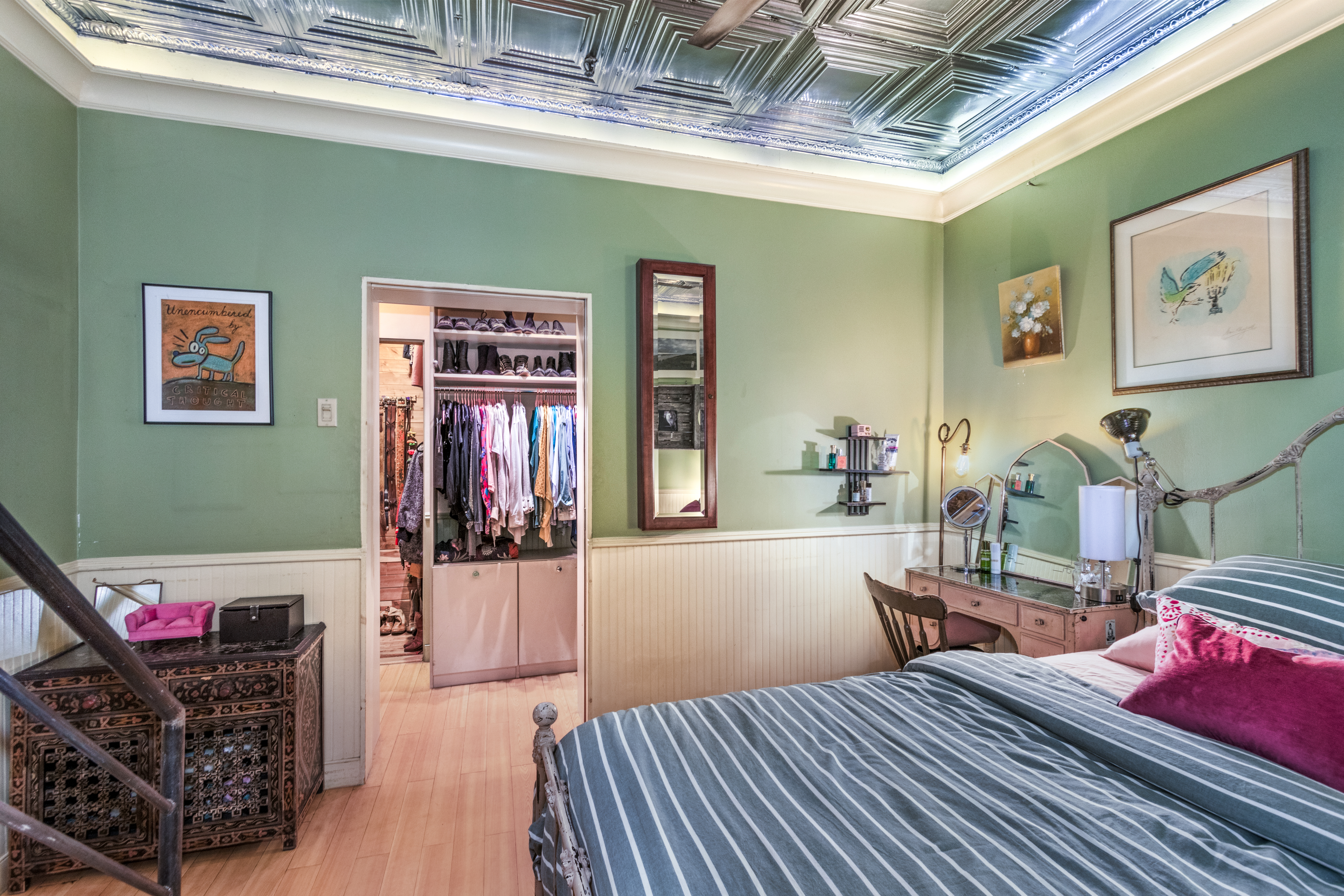 324 Pearl Street, Unit 1F Manhattan, NY 10038 - Photo 6 of 12 a living room with furniture and a flat screen tv