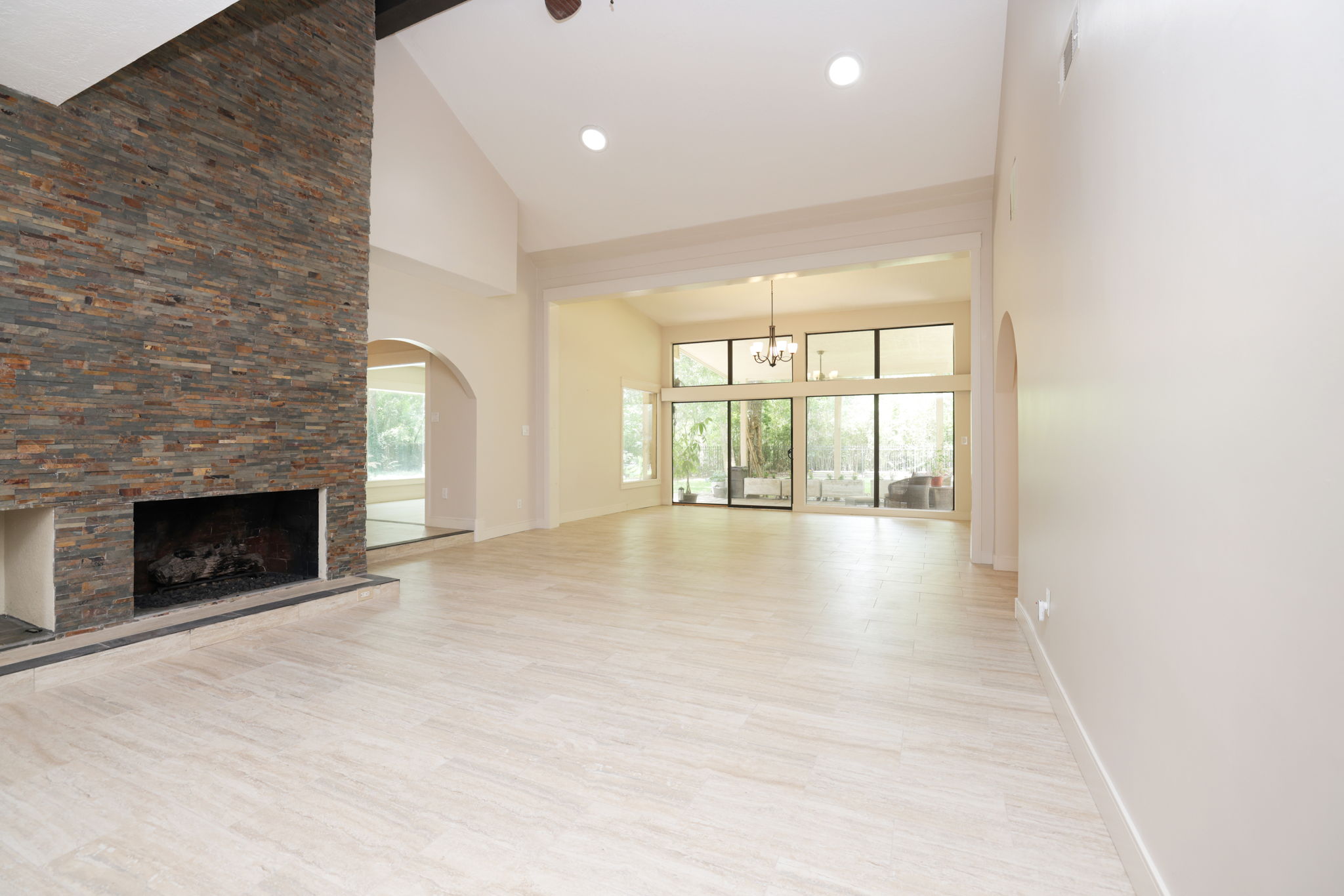 44 Indian Clover Drive Spring, TX 77381 - Photo 14 of 53 Gallery Image 14
