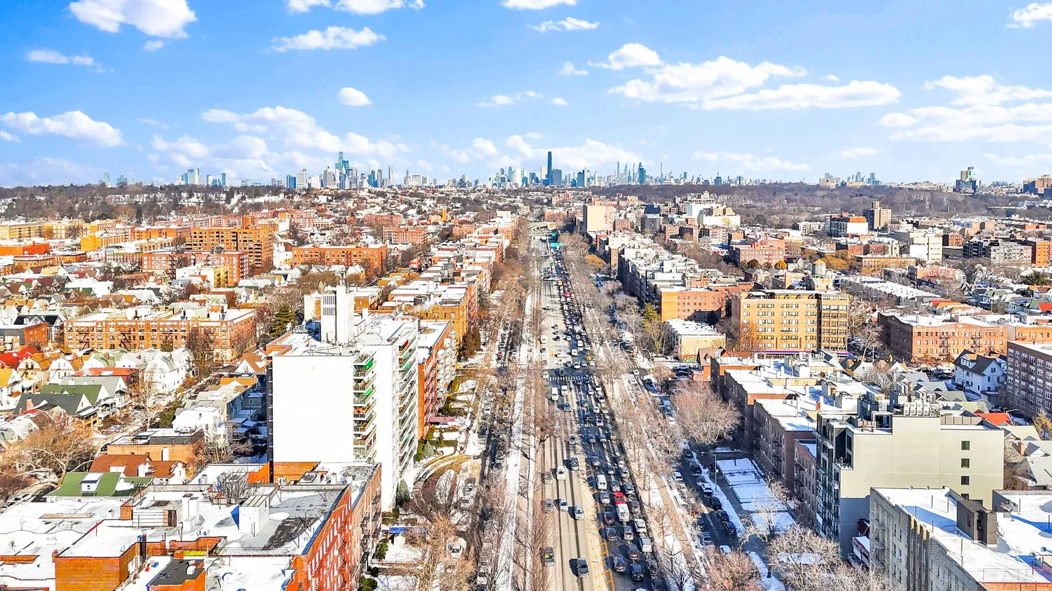 $950,000 | 370 Ocean Parkway, Unit 8H | Kensington