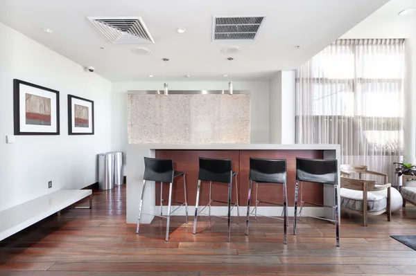 $699,000 | 1155 South Grand Avenue, Unit 401, Los Angeles, CA 90015