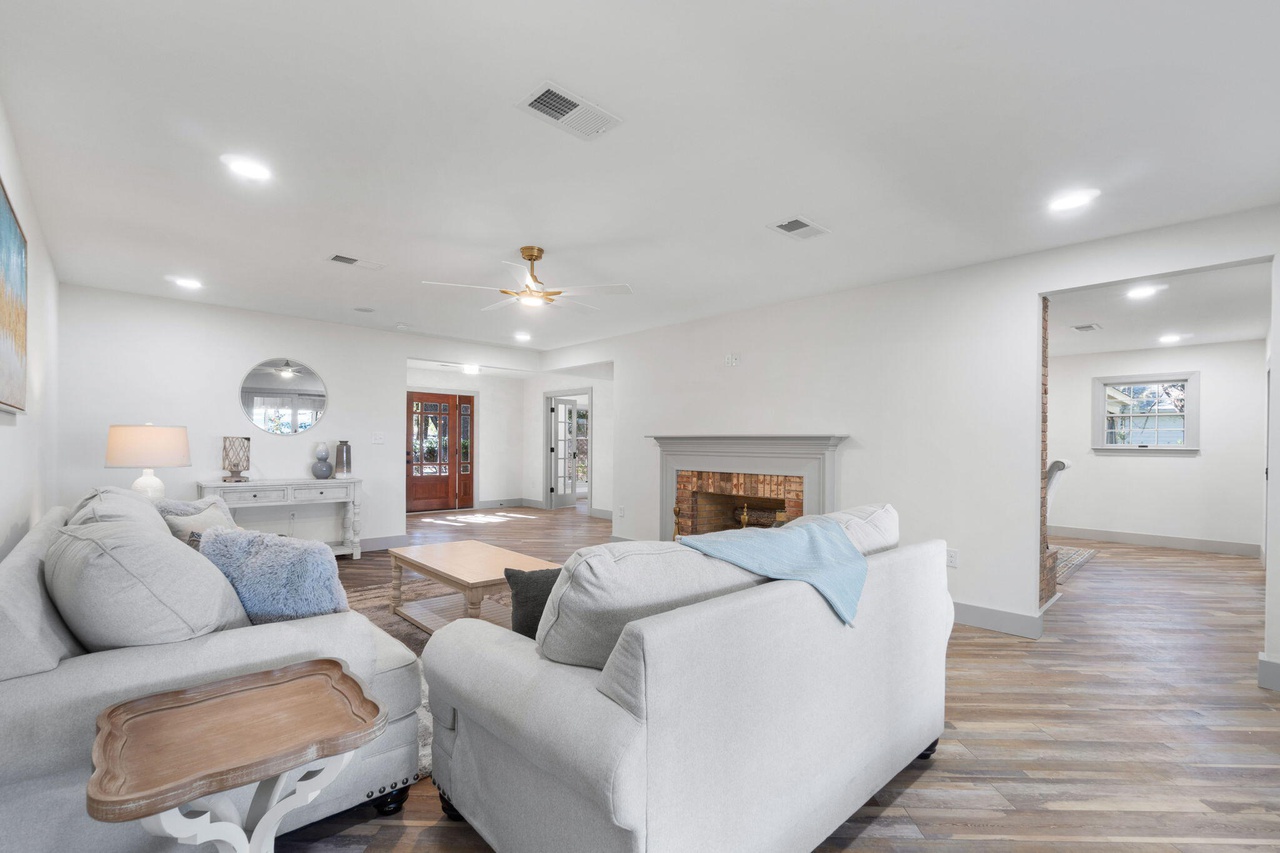 164 Grandview Avenue Valparaiso, FL 32580 - Photo 7 of 75