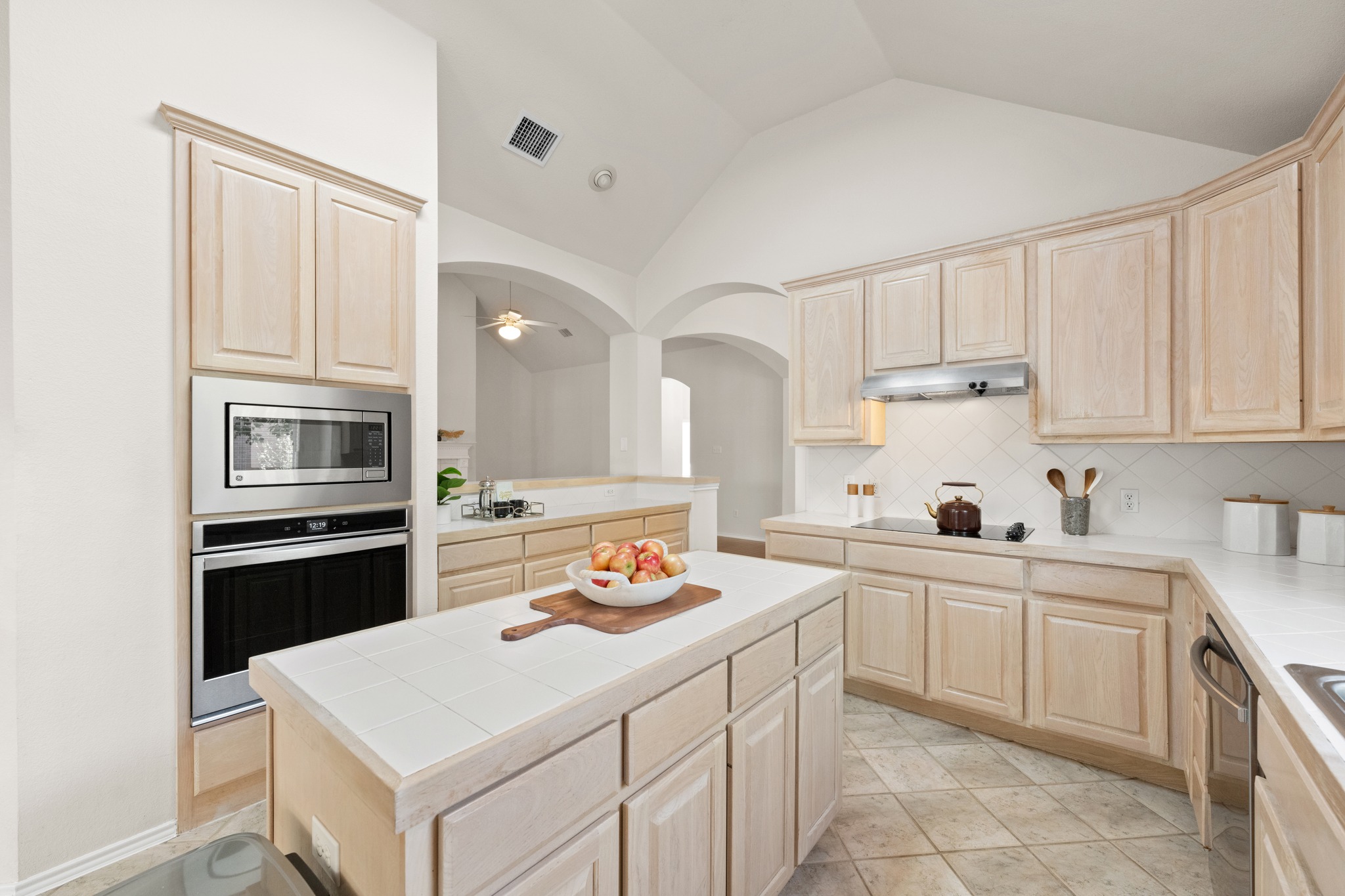 3600 Normandy Ridge Lane Austin, TX 78738 - Photo 3 of 73 Gallery Image 3