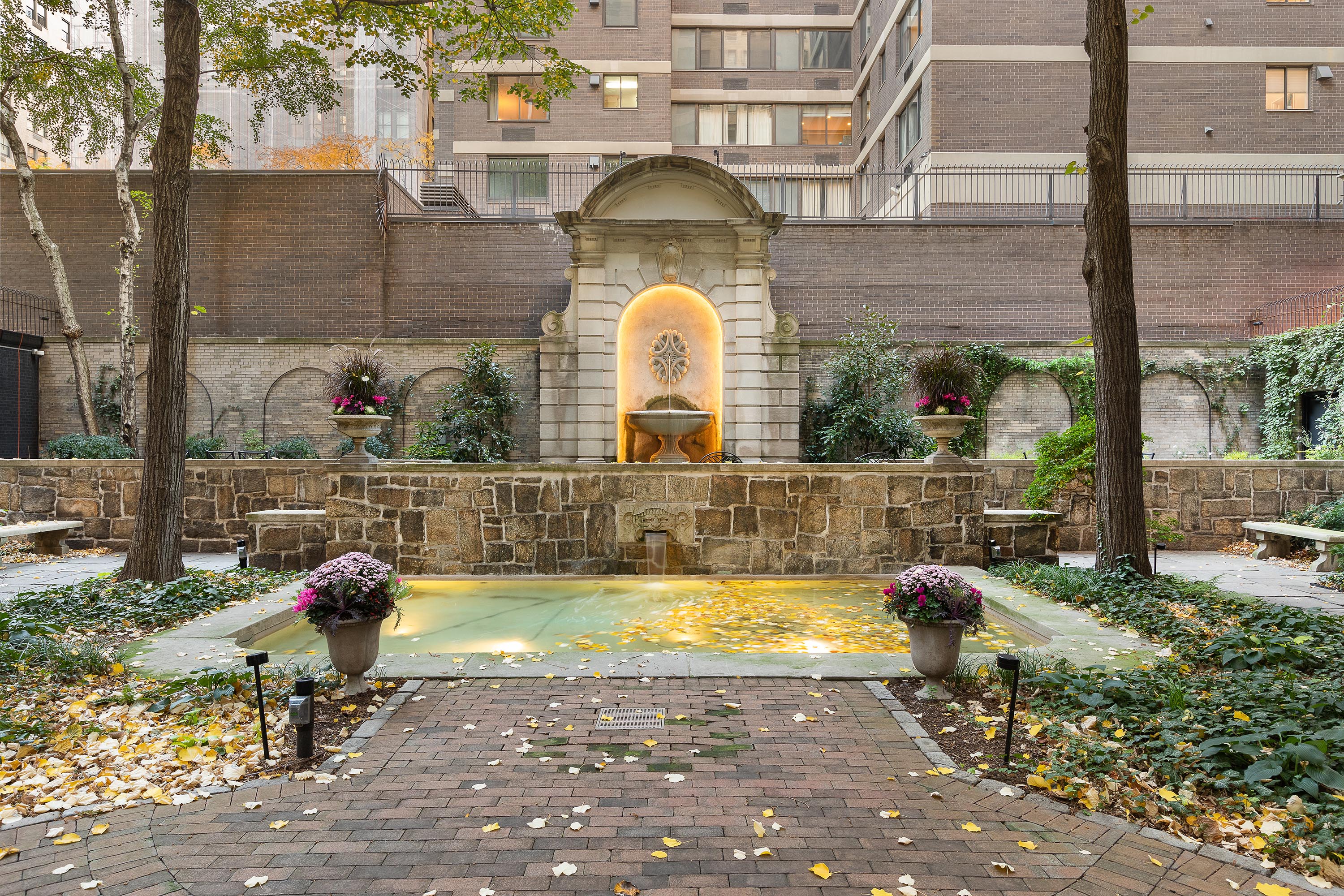 1088 Park Avenue, Unit 15C Manhattan, NY 10128 - Photo 21 of 26 a view of swimming pool with sitting area
