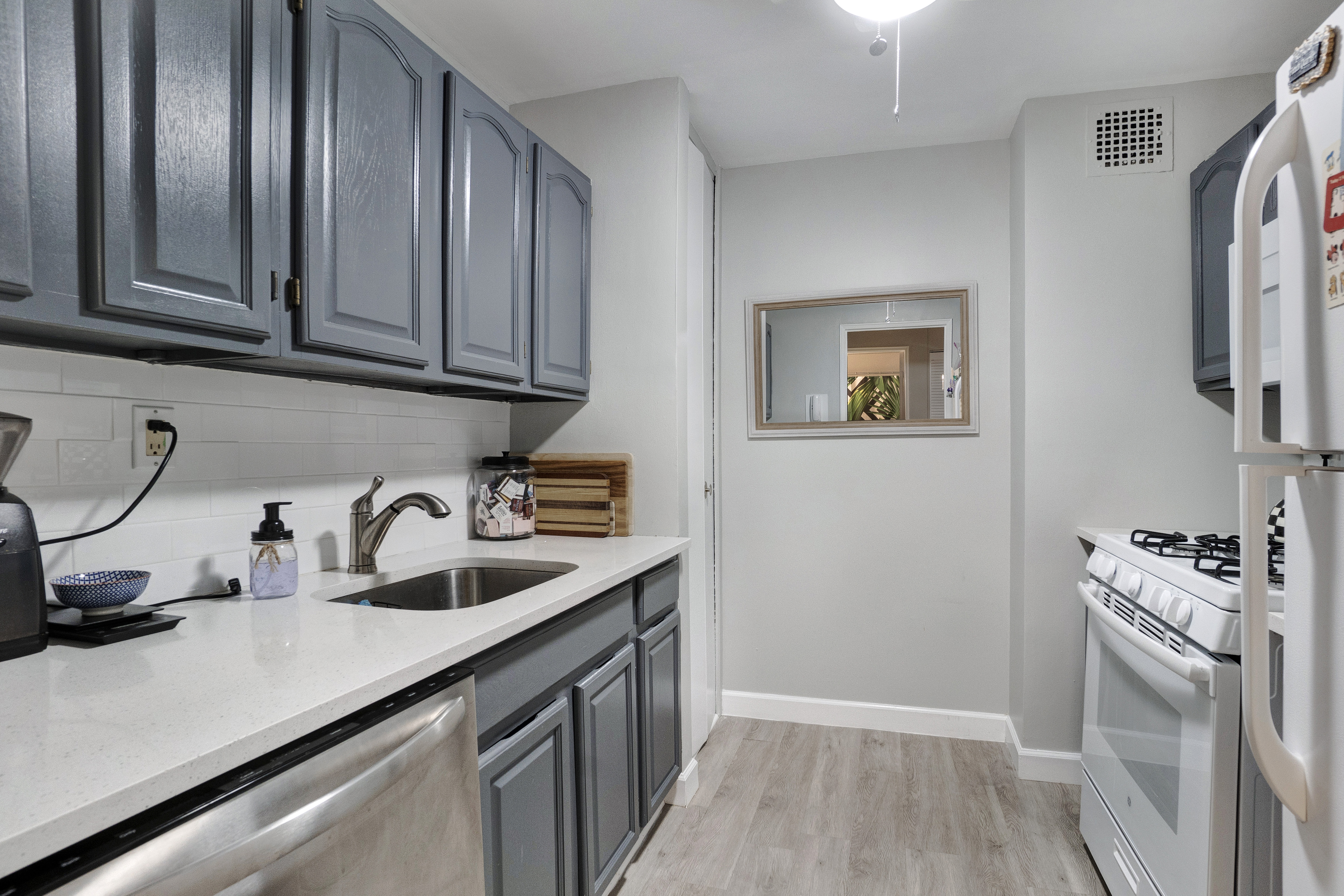 50 Brighton 1st Road, Unit 7H Brooklyn, NY 11235 - Photo 4 of 11