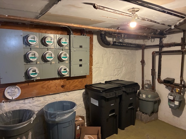 10 Fort Greene Place Brooklyn, NY 11217 - Photo 10 of 15 a bathroom with a sink and a mirror