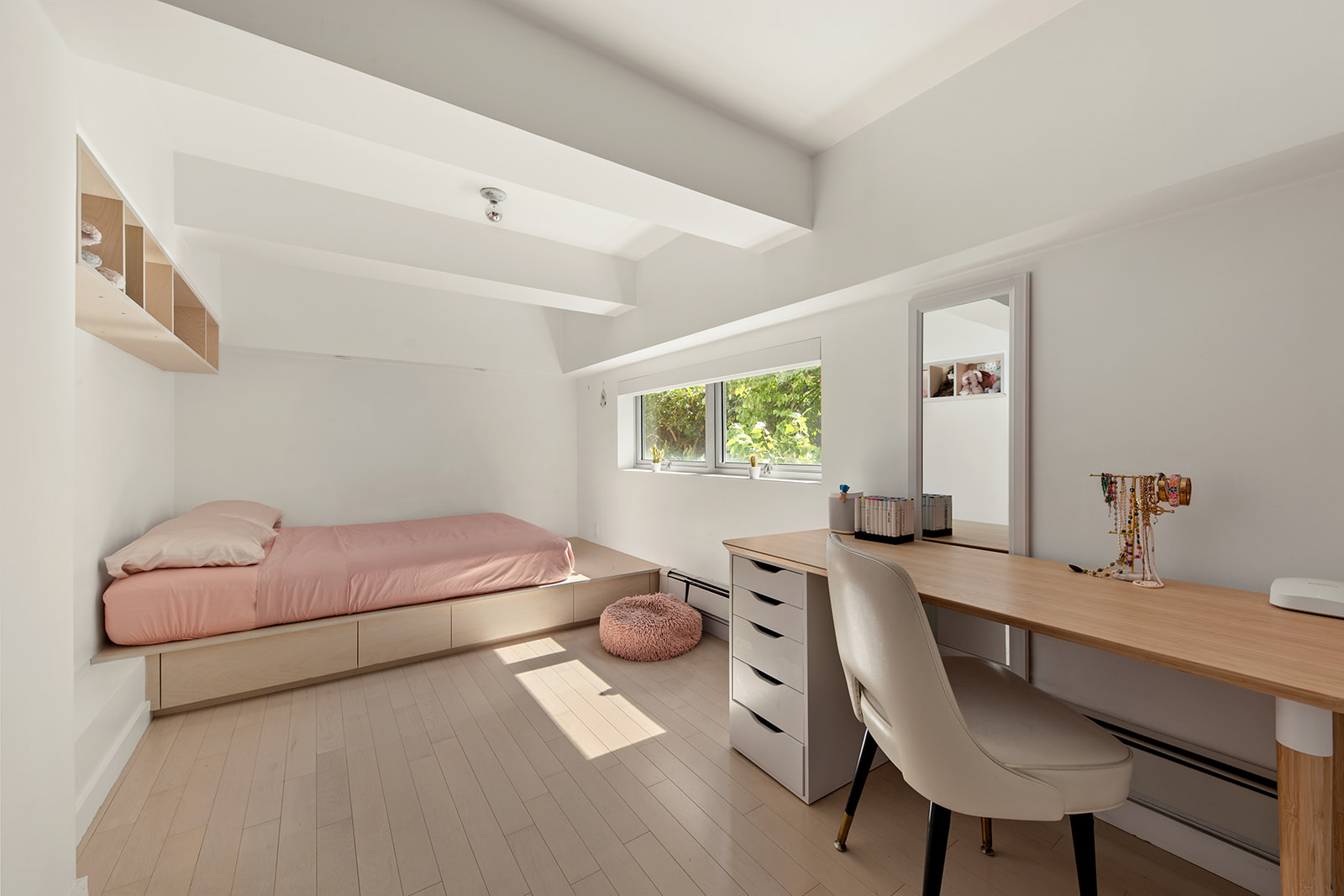 100 North 3rd Street, Unit 2C Brooklyn, NY 11249 - Photo 9 of 13 Gallery Image 9