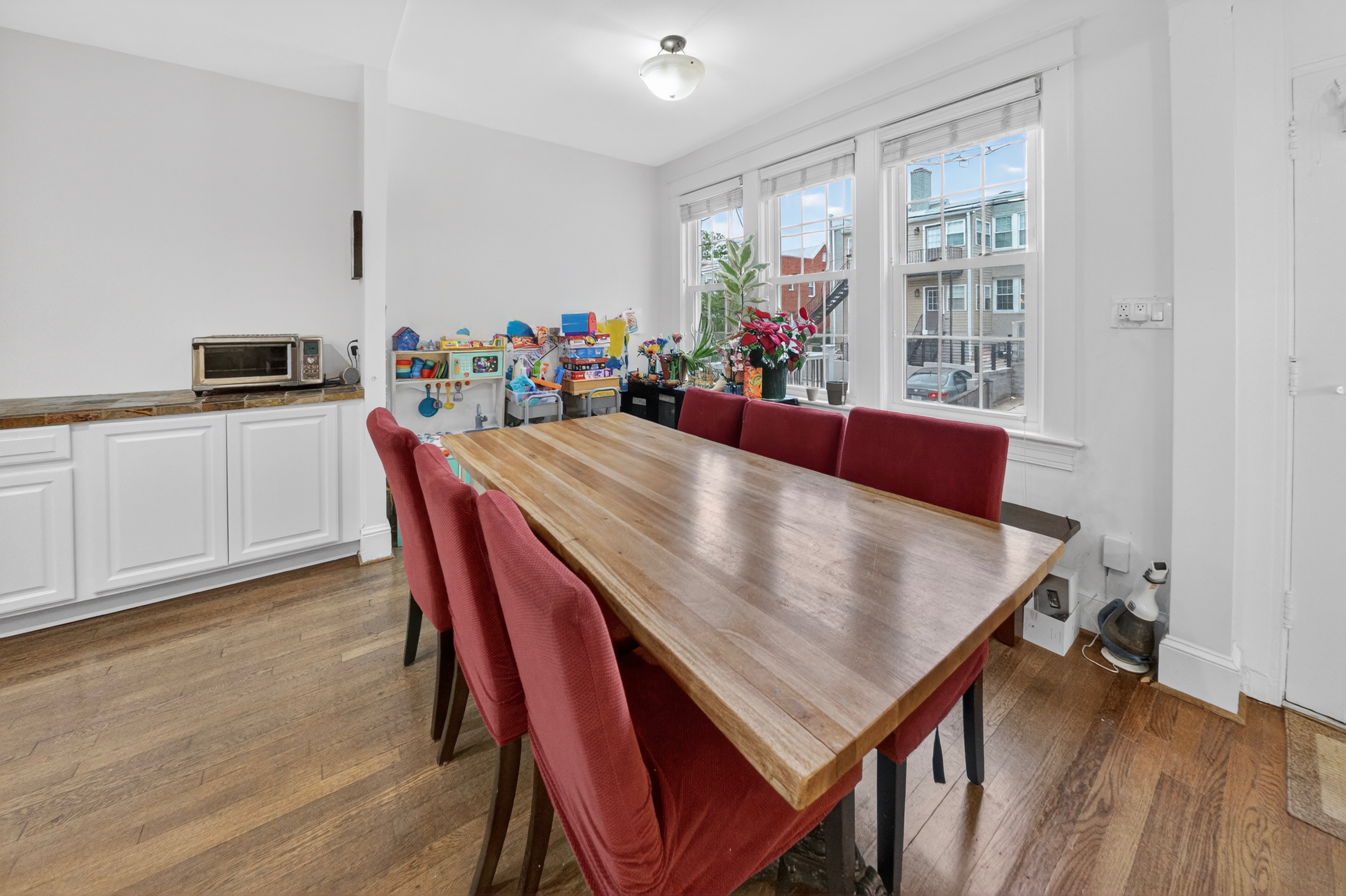 2226 39th Place Northwest Washington, DC 20007 - Photo 12 of 29