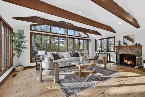 $1,350,000 | 6813 Winterberry Lane, Bethesda, MD 20817